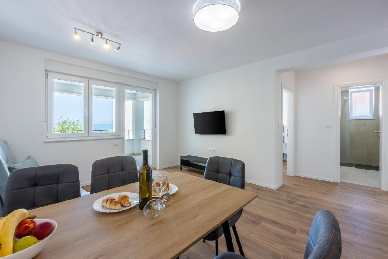 Luxury Apartments Lovorka 3 & 4***/**** Selce Exterior foto